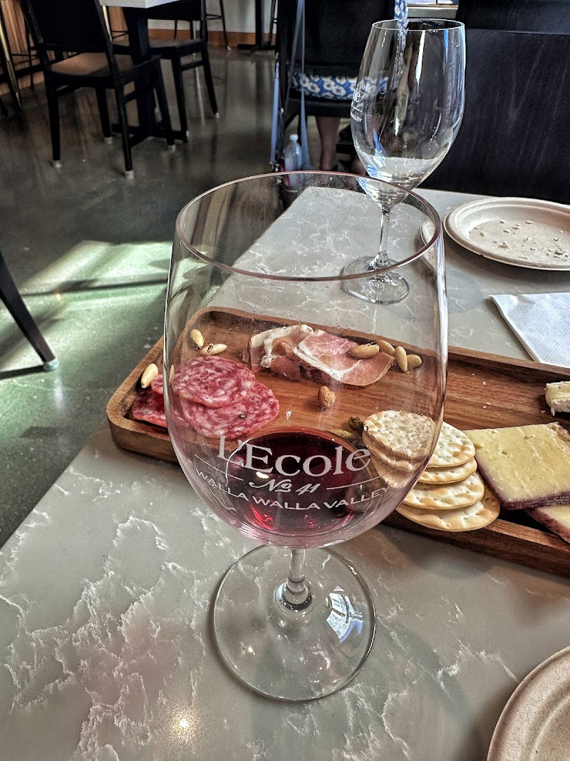 Photo of L’Ecole Woodinville