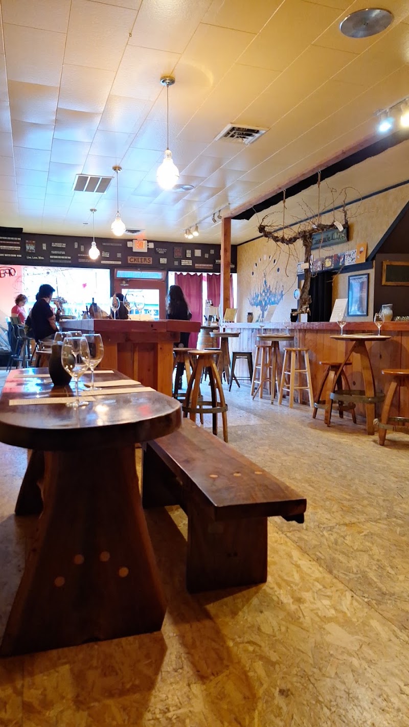 Photo of Cascade Cliffs Winery & Tasting Room