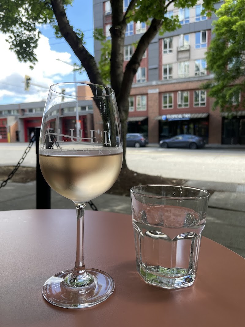 Photo of Après by Aluel