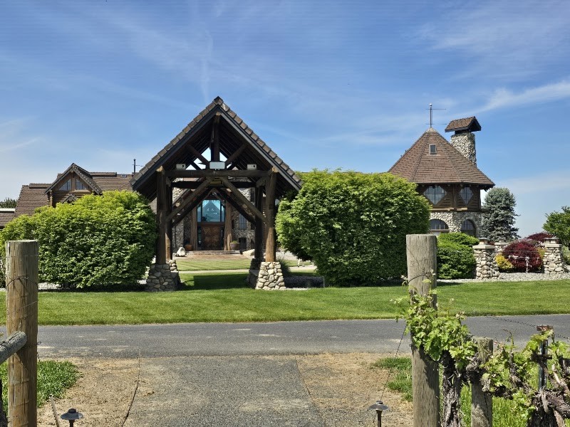 Photo of Yellowhawk Resort and Sparkling House