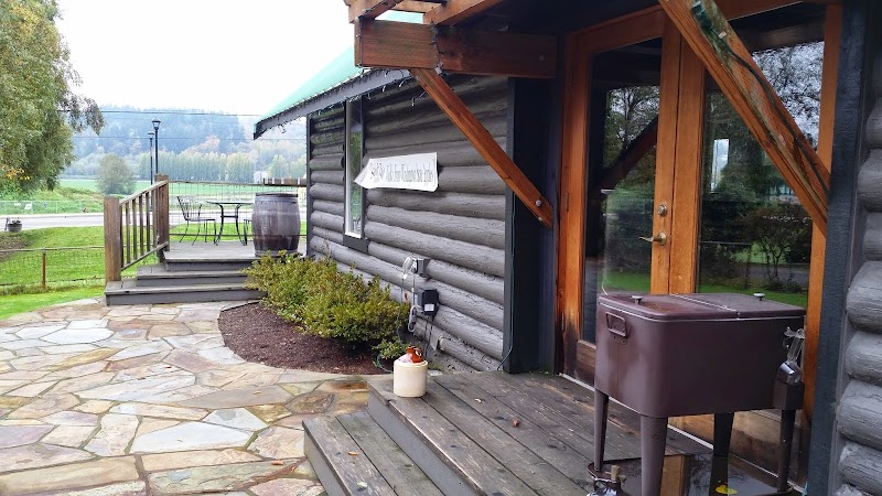 Photo of Genoa Cellars Tasting Room - Woodinville Warehouse District